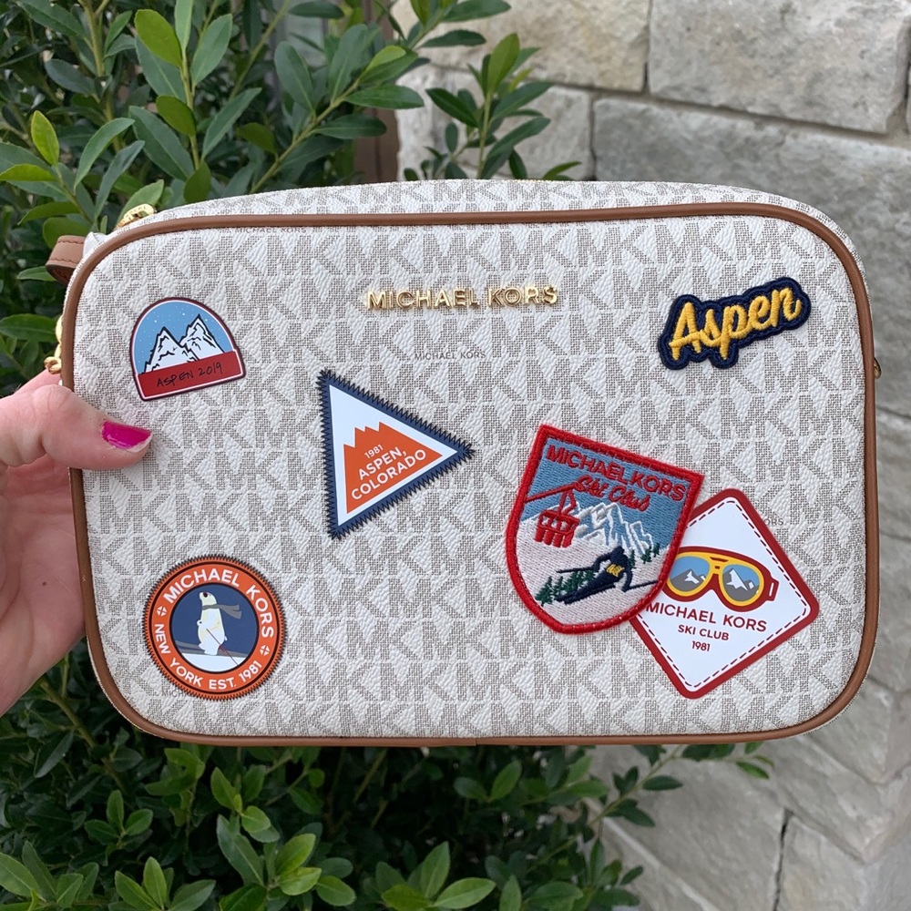 β¨π SOLD π Michael Kors ASPEN Large EW Crossbody Bagπβ¨ - Picture 1 of 12